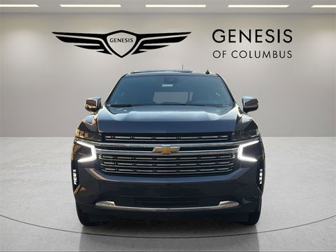 Used 2023 Chevrolet Suburban Premier image 8