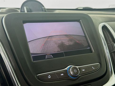 Used 2024 Chevrolet Equinox LT AWD/4WD image 14