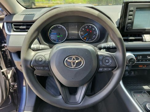 Used 2019 Toyota RAV4 XLE w/ Carpet Mat Package AWD/4WD image 17