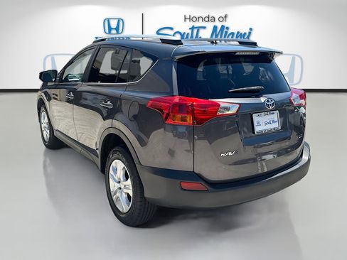 Used 2015 Toyota RAV4 LE FWD image 5