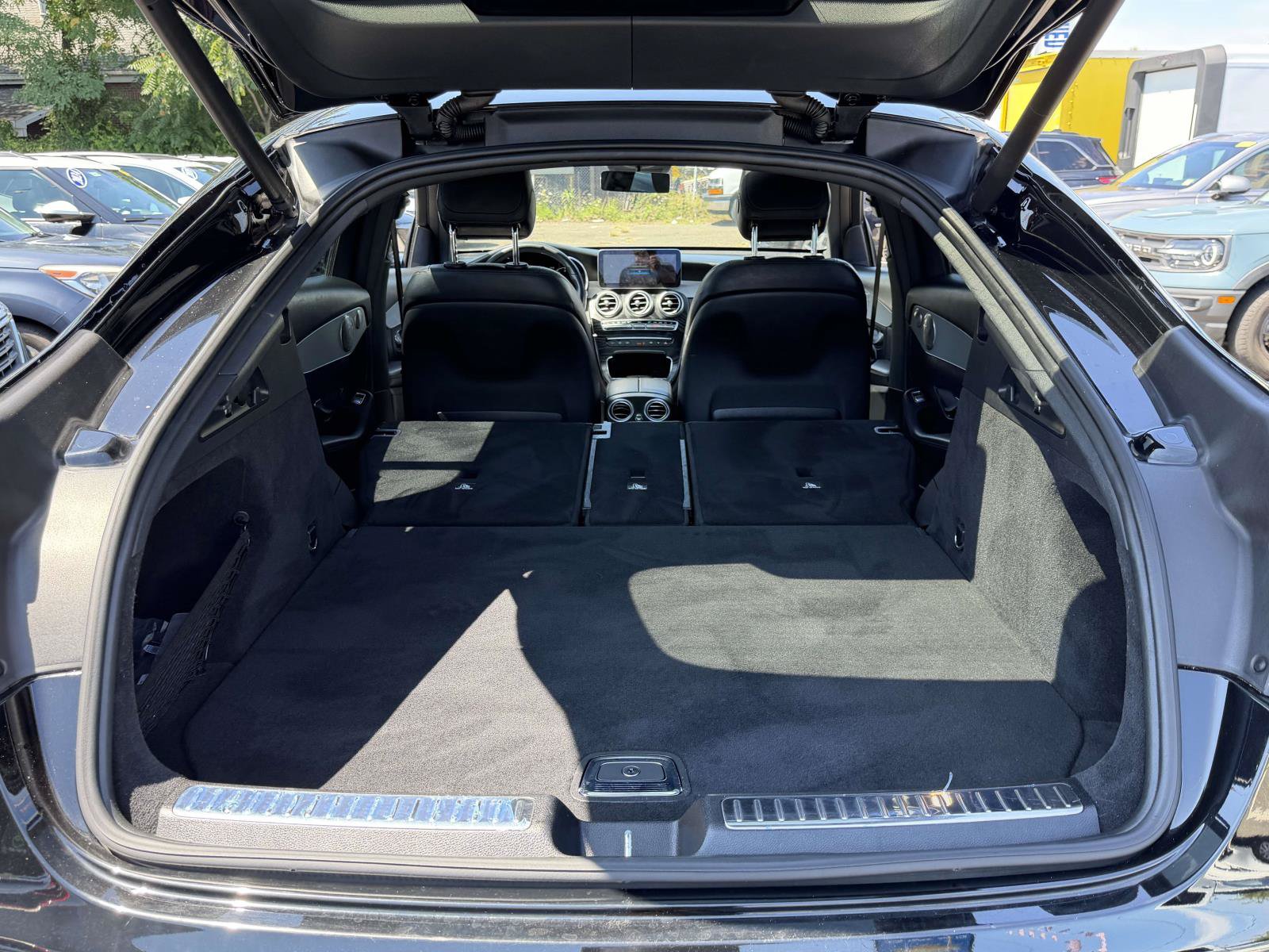 Used 2021 Mercedes-Benz GLC 300 4MATIC Coupe image 7