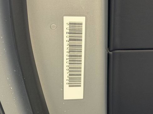 Used 2023 Bentley Continental GT Azure image 27