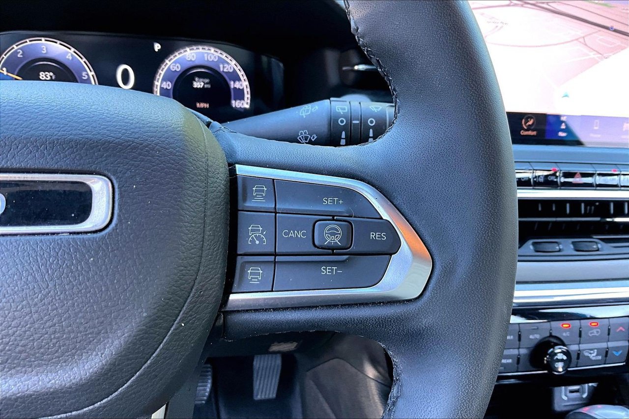 Used 2024 Jeep Compass Limited w/ Elite Group AWD/4WD image 29