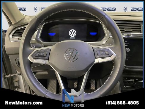 Used 2023 Volkswagen Tiguan SE w/ Panoramic Sunroof Package AWD/4WD image 12