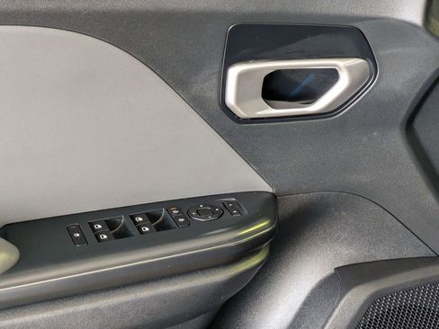 Used 2025 Kia K4 LXS image 13