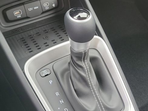 New 2026 Hyundai Venue SEL FWD image 15
