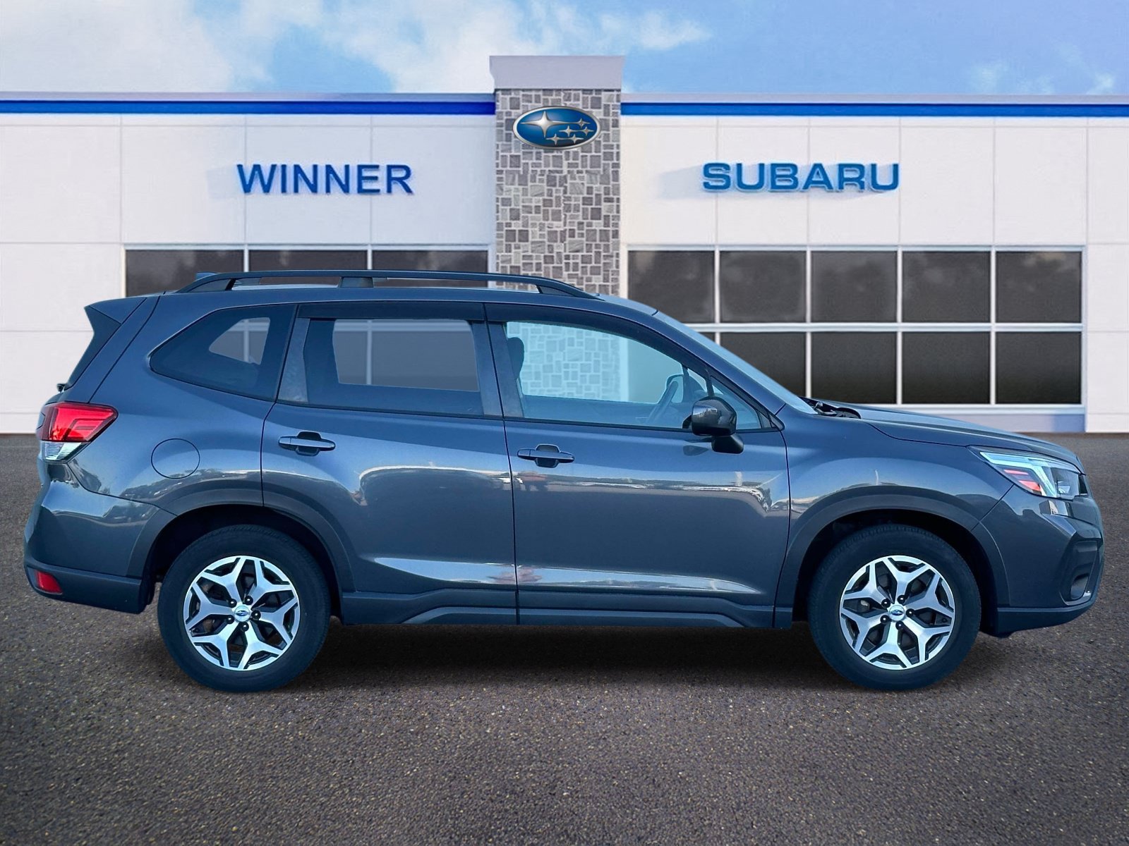 Used 2024 Subaru Forester Premium AWD/4WD image 7