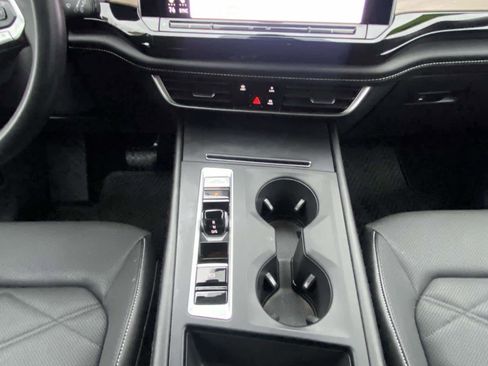 Certified 2024 Volkswagen Atlas SE AWD/4WD image 18