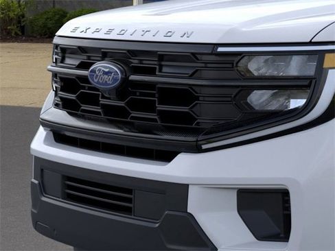New 2026 Ford Expedition Max Active image 17