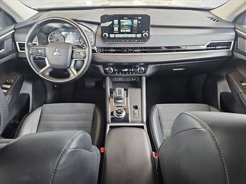 Used 2024 Mitsubishi Outlander SE FWD image 24