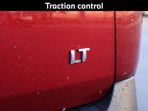 Used 2023 Chevrolet Traverse LT image 10