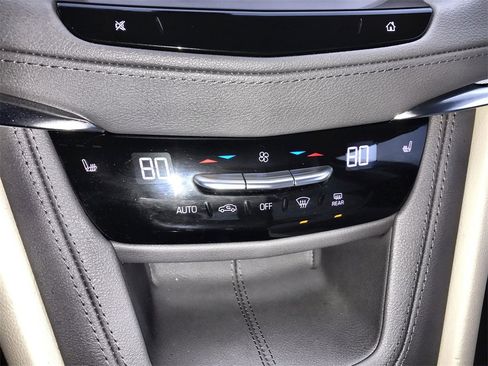 Used 2022 Cadillac XT5 Premium Luxury image 19