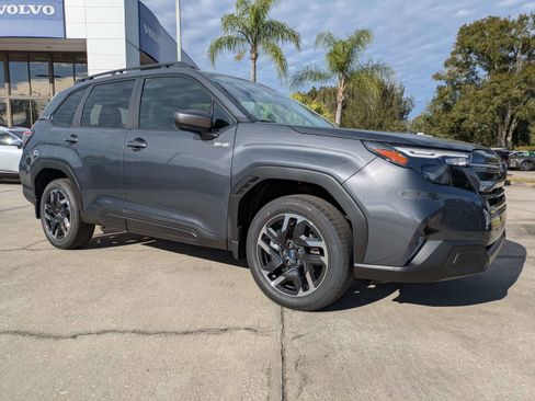 New 2025 Subaru Forester Premium image 2