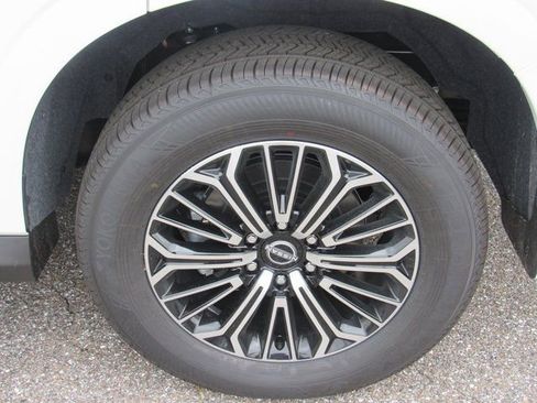 New 2026 Nissan Armada SL w/ Captain's Chari Seat Package image 10