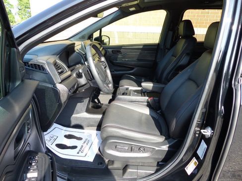 Used 2025 Honda Odyssey Sport-L image 23