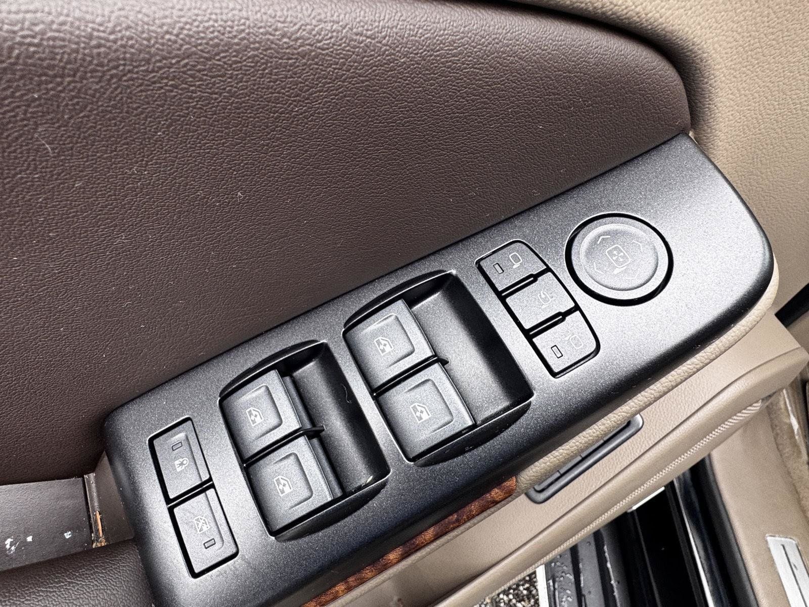 Certified 2020 Chevrolet Suburban Premier AWD/4WD image 18