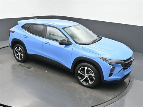 Certified 2024 Chevrolet Trax RS w/ Driver Confidence Package image 44