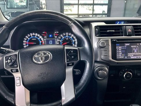 Used 2015 Toyota 4Runner SR5 AWD/4WD image 12