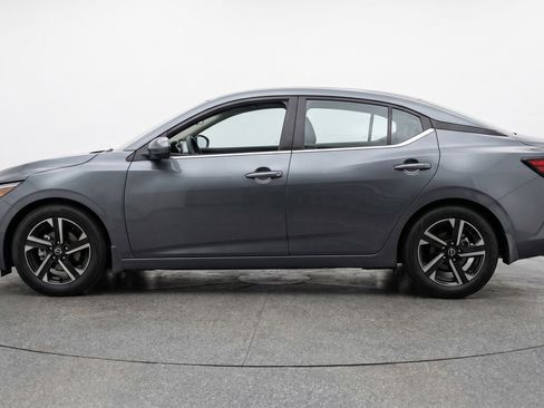 Used 2025 Nissan Sentra SV FWD image 5