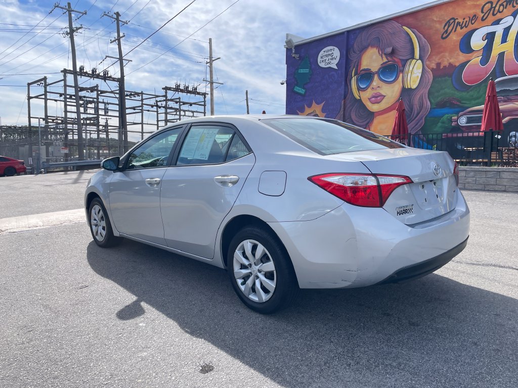 Used 2015 Toyota Corolla LE FWD image 3