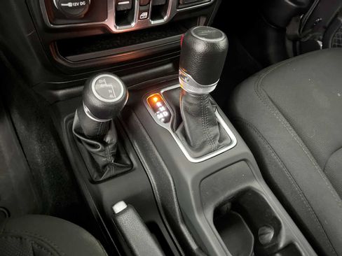 Used 2022 Jeep Gladiator Sport AWD/4WD image 26