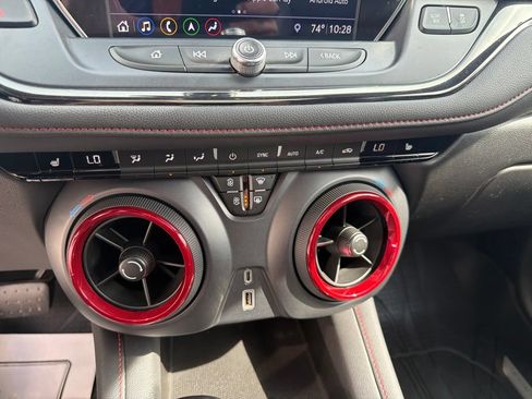Certified 2019 Chevrolet Blazer RS w/ Sun and Wheels Package AWD/4WD image 19