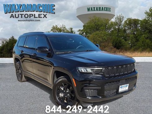 Used 2025 Jeep Grand Cherokee L Laredo image 1
