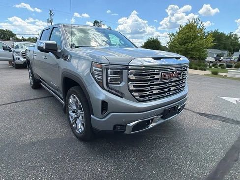 Used 2024 GMC Sierra 1500 Denali AWD/4WD image 7