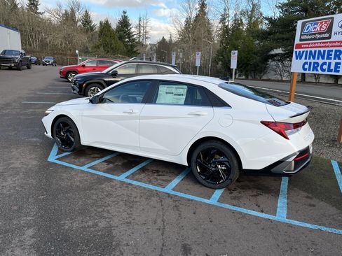 New 2026 Hyundai Elantra SEL Sport Premium image 3