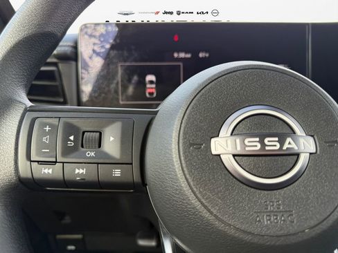 Certified 2025 Nissan Kicks SV image 25