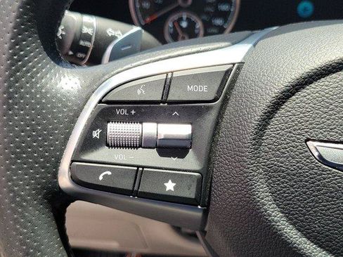 Used 2023 Genesis G70 2.0T RWD image 27