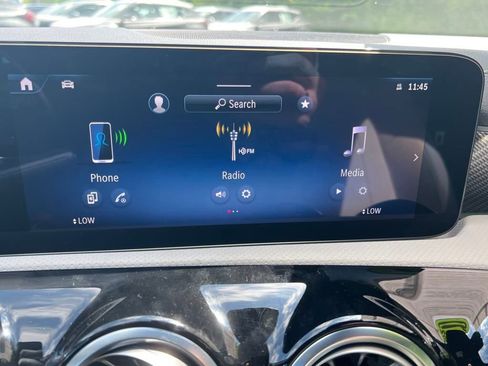 Certified 2025 Mercedes-Benz CLA 250 4MATIC image 19