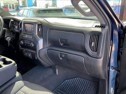 Used 2020 Chevrolet Silverado 1500 Custom w/ Custom Value Package image 18