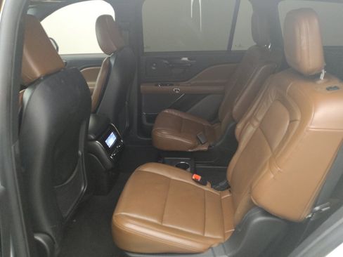 Used 2021 Lincoln Aviator Reserve w/ Equipment Group 201A RWD image 18