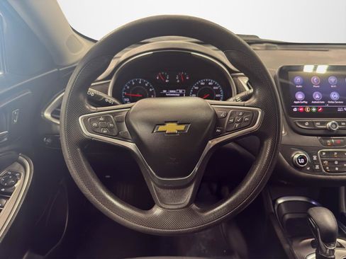 Used 2022 Chevrolet Malibu LT FWD image 14