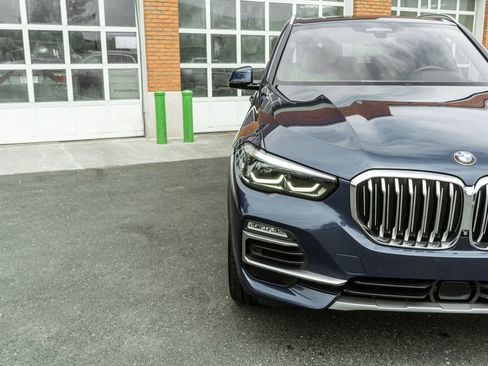 Used 2021 BMW X5 xDrive40i w/ Premium Package AWD/4WD image 38