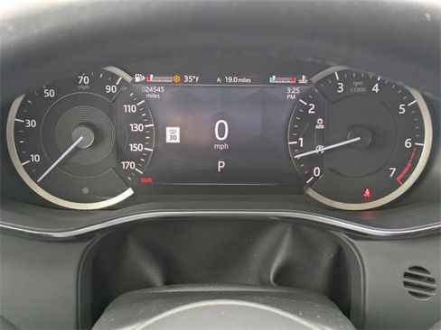 Used 2023 Jaguar F-PACE S image 8