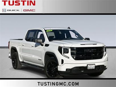 Used 2023 GMC Sierra 1500 Elevation w/ LPO, Elevation Black Package