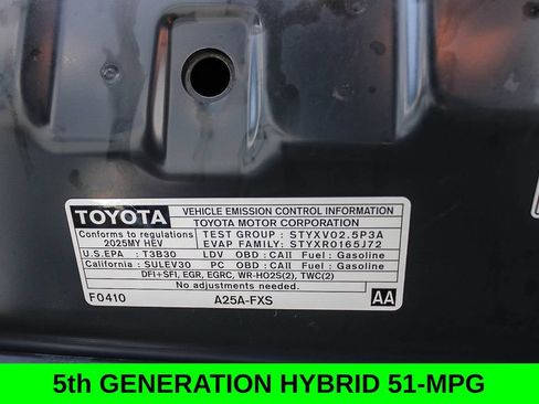 Used 2025 Toyota Camry LE FWD image 28