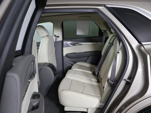 Used 2023 Cadillac XT5 Premium Luxury image 33