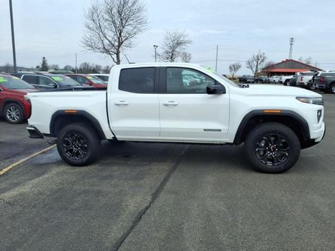 Used 2025 GMC Canyon Elevation image 4