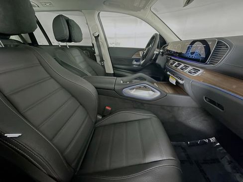 New 2026 Mercedes-Benz GLS 450 4MATIC image 30