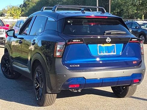 New 2026 Nissan Kicks SR w/ SR Premium Package FWD image 22