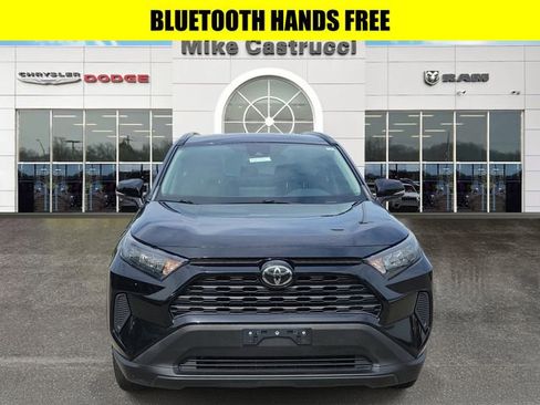 Used 2019 Toyota RAV4 LE w/ Carpet Mat Package FWD image 2