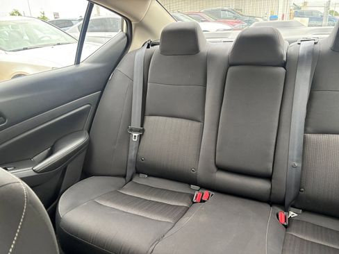 Used 2025 Nissan Altima 2.5 SV FWD image 39