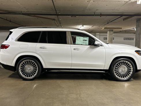 New 2026 Mercedes-Benz Maybach GLS 600 4MATIC image 7