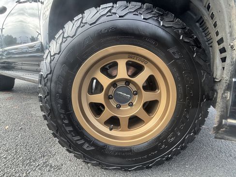 Used 2019 Lexus GX 460 image 5