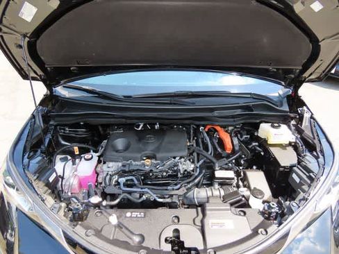Used 2025 Toyota Sienna Platinum AWD/4WD image 11