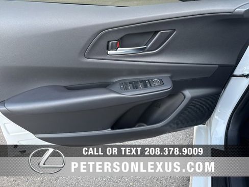 Used 2025 Toyota Prius AWD image 21