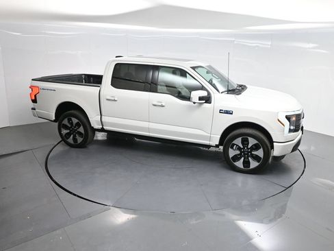 Used 2024 Ford F150 Lightning Platinum AWD/4WD image 57